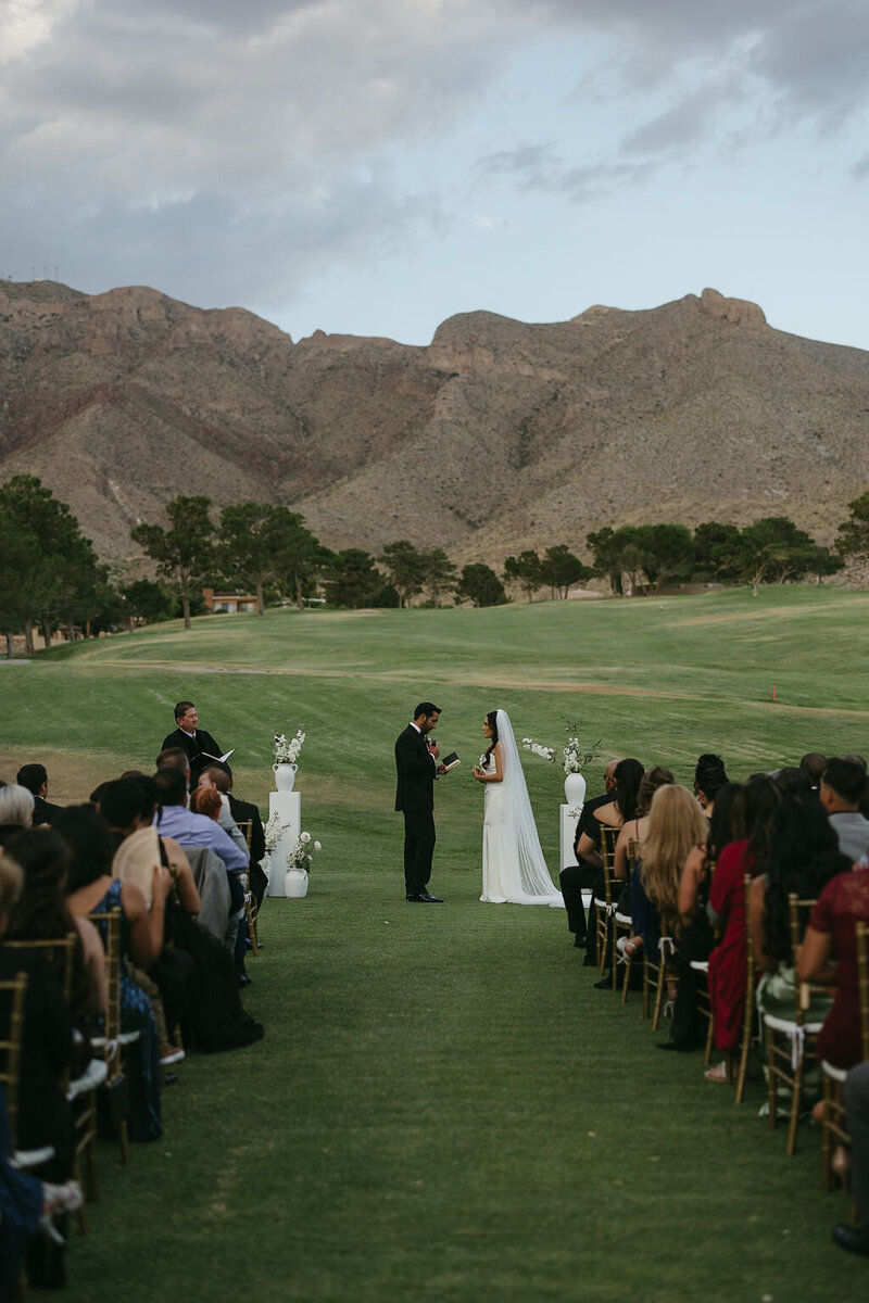 Searching for the best wedding photographers near me? Look no further than Anna Kathryn. Our portfolio speaks for itself, showcasing our expertise and passion for storytelling.
