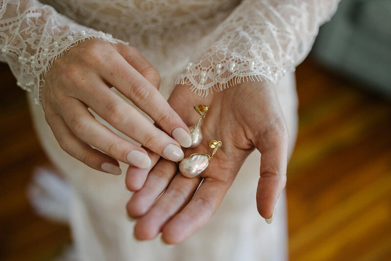 Hannah & Dan - Martha_s Vineyard Wedding- Larisa Stinga Photography -0401-220924