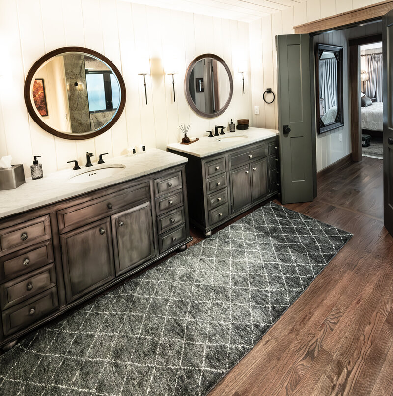 CHATTOOGA KING SUITE BATHROOM 8