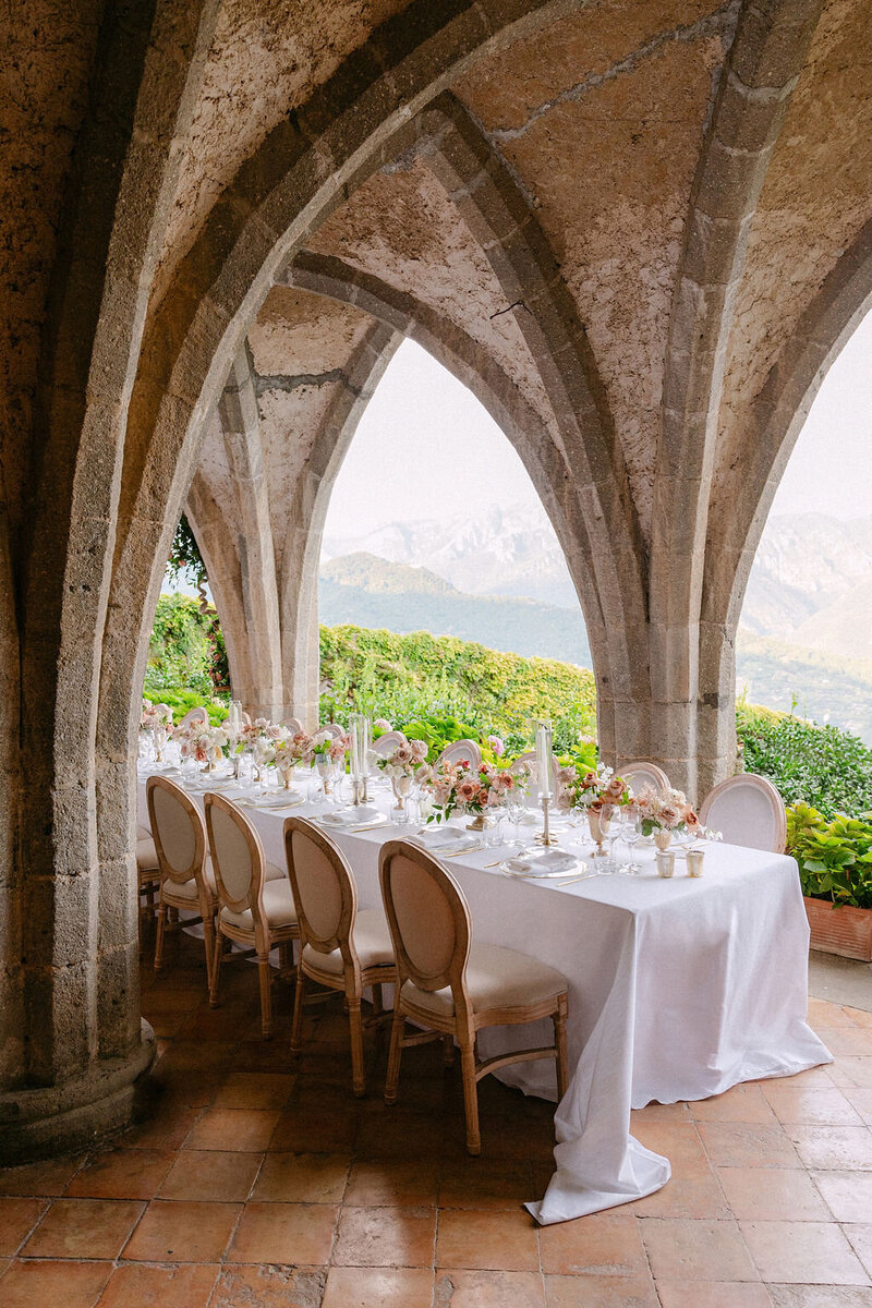 luxury destination wedding dinner in Positano