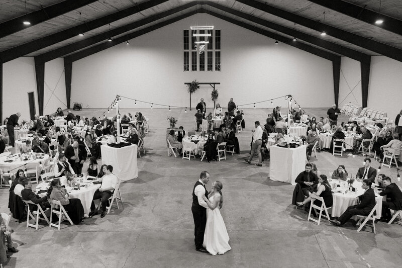 EMILY VANDEHEY PHOTOGRAPHY -- Oregon Wedding Photographer -- Barn at Countryside Wedding -- Cody + Emma -- Previews-191