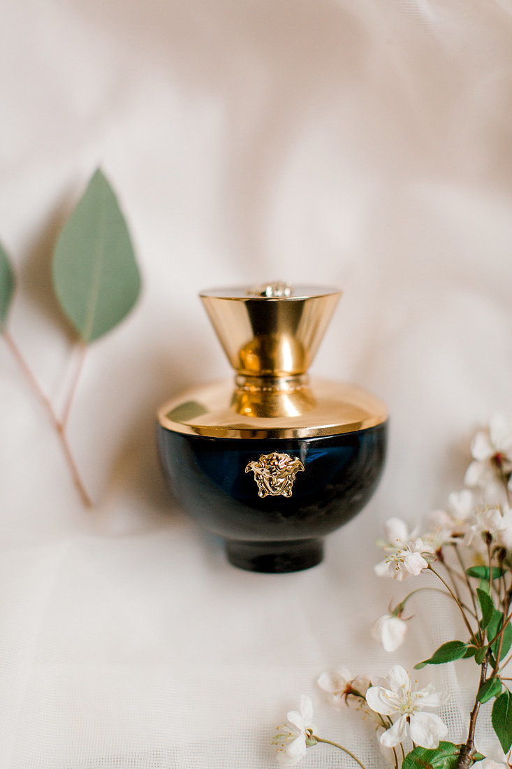 Wedding-Inspiration-Bridal-Perfume-Photo-by-Uniquely-His-Photography05
