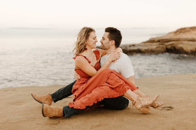 engagement session at sunset cliffs