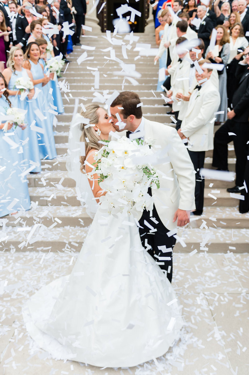 bride-groom-confetti-exit-kissing-national-city-chrisitian-church-dc