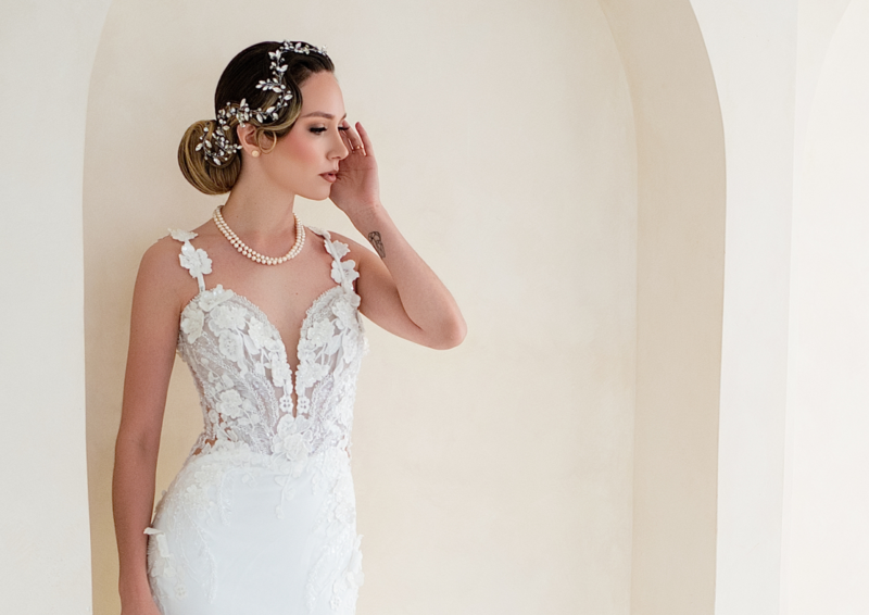 bride with side wave waist up