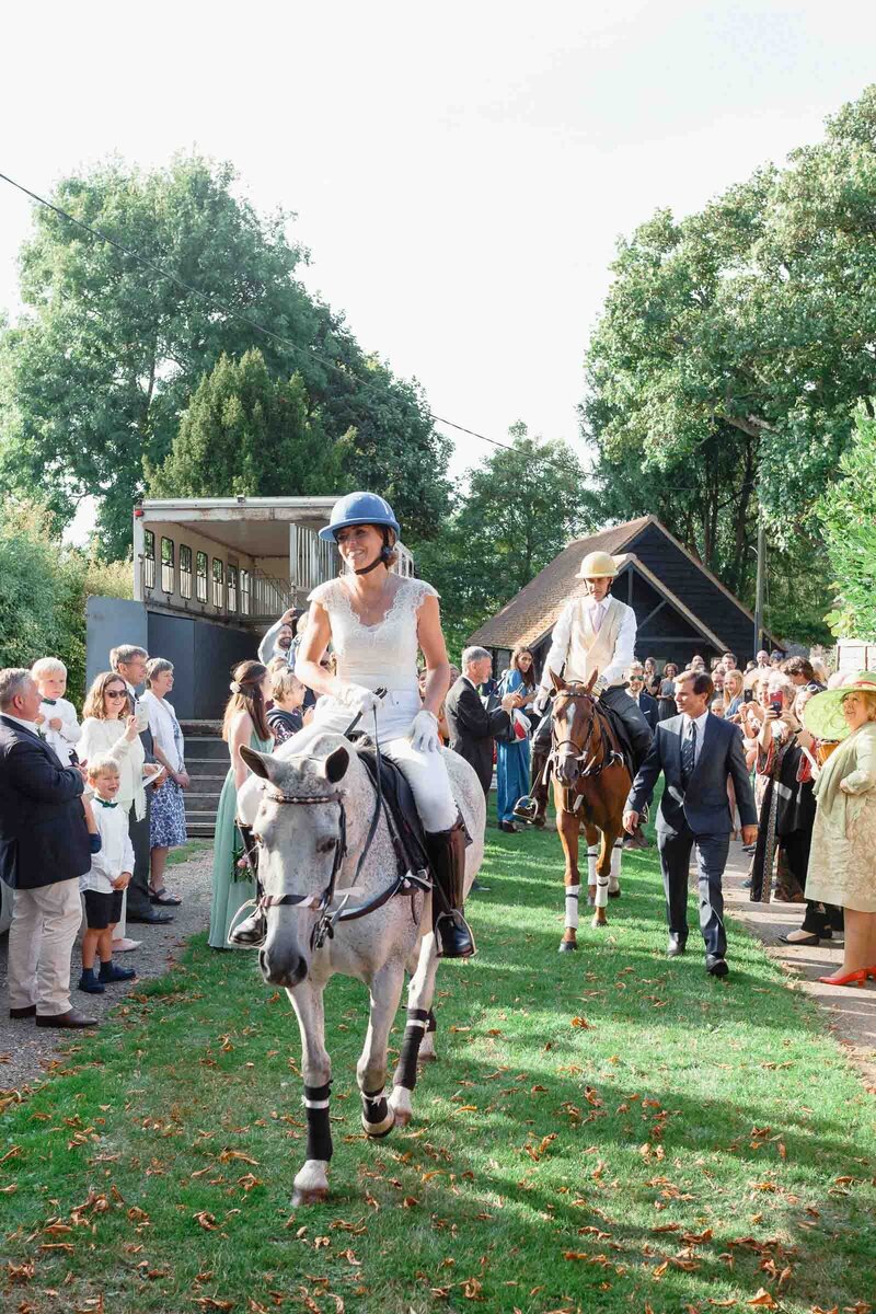 Private-Estate-Wedding-Cotswolds-Aurelia-Allen-19