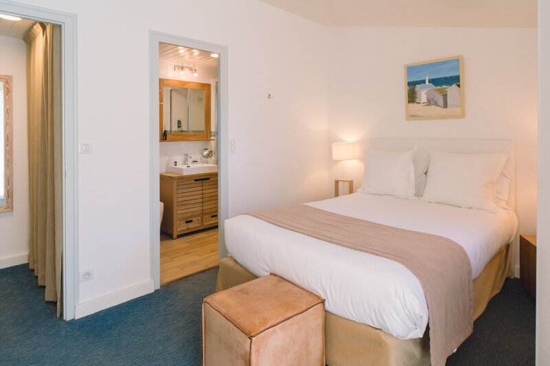 3-2024-Petite-Cosy
