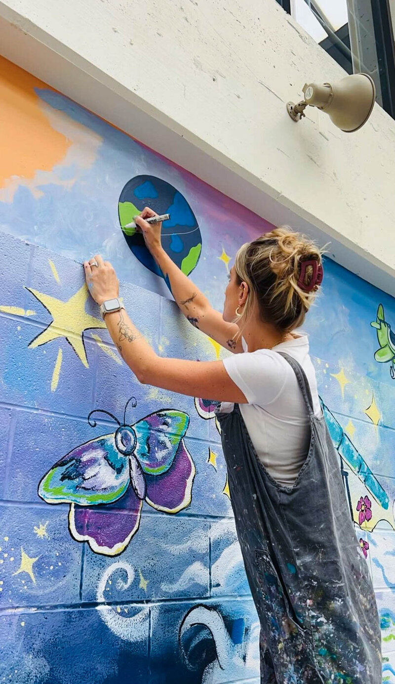 Creative Entrepreneur Mural Artist Your Artsy Friend Podcast Host Inspirational Speaker Colorful Acrylic Painter Cloud Art Enthusiast Art Educator Art Content Creator