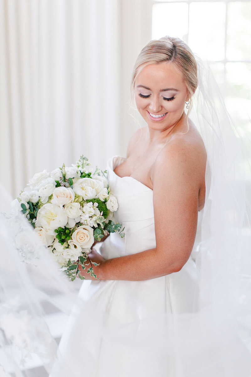 Demi-Mabry-Photography-Emily-Bridals80