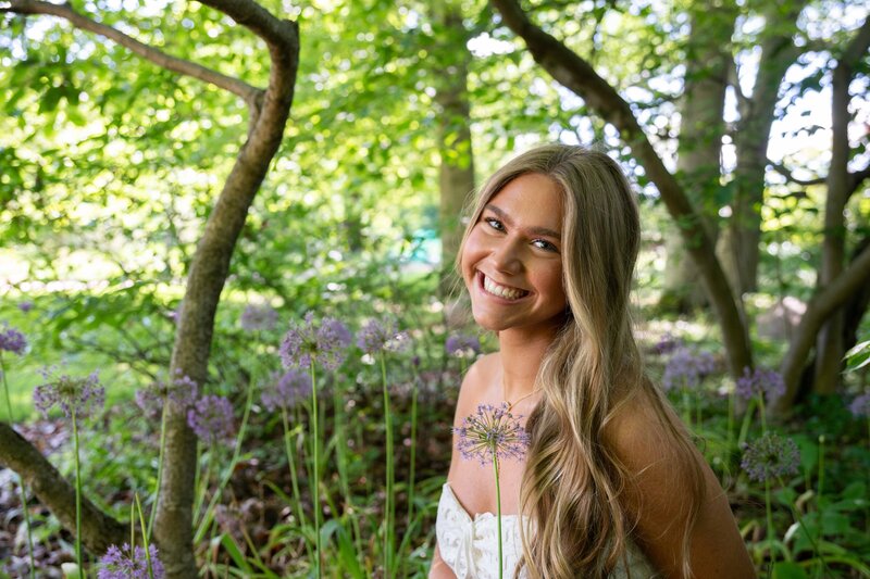 KingwoodCenterGardensSeniorPhotosPositivelyPortraits-2
