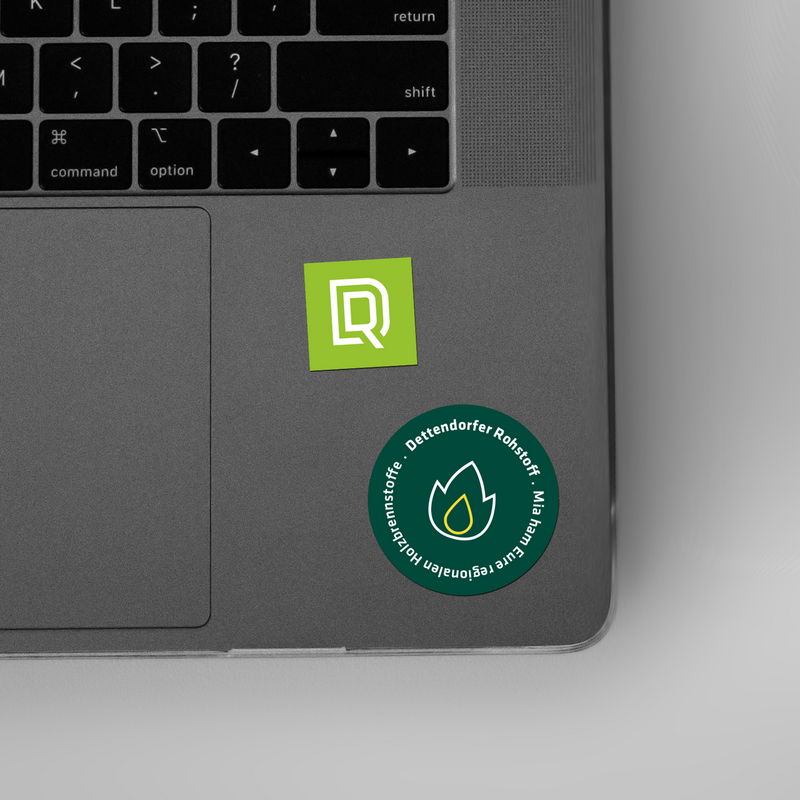 Sticker-Mockup im neuen Corporate Design – Markendetail aus dem Rebranding-Projekt von studio bretz.