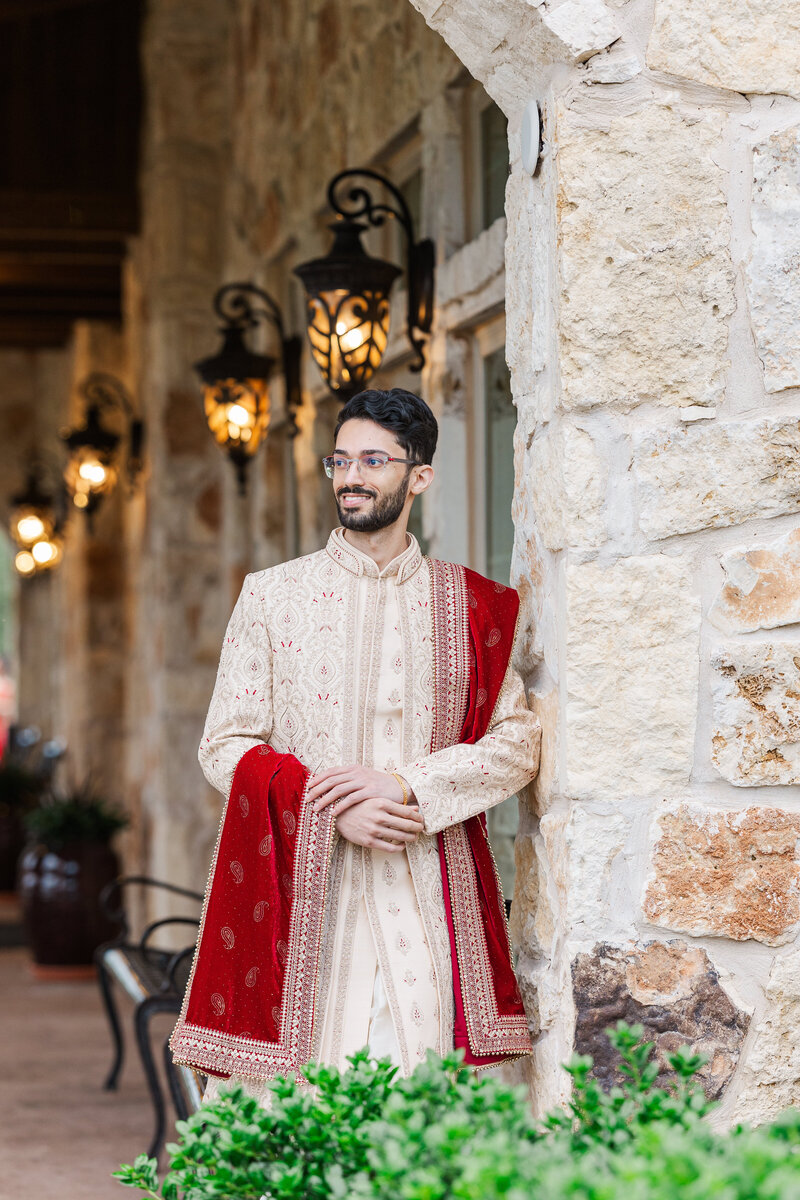 Indian-wedding-groom-solo-photography