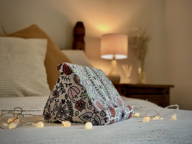 paisley tablet cushion holder