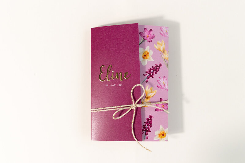 Geboortekaartje-met-felle-kleuren-en-bloemen-en-goudfolie-Eline-4