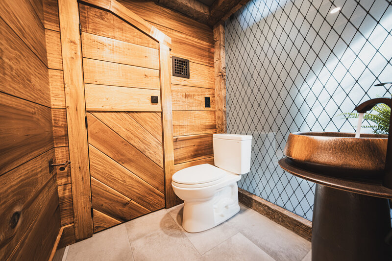 TERRAPIN TOWER SUITE BATHROOM 1
