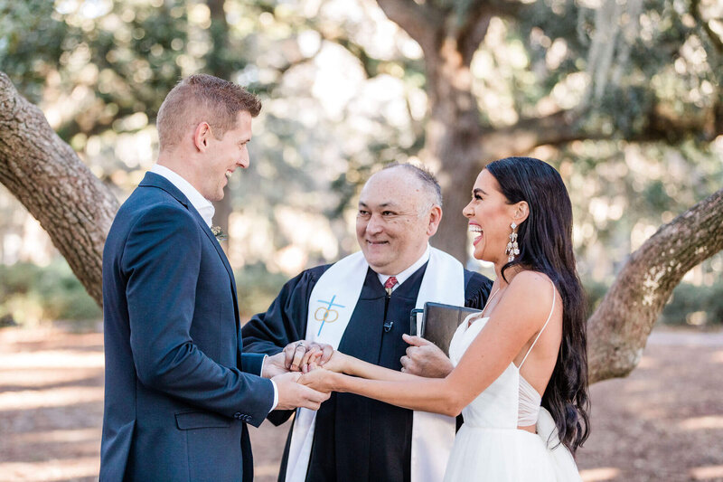 Savannah_Elopement_in_Forsyth_Park__Low_branch10