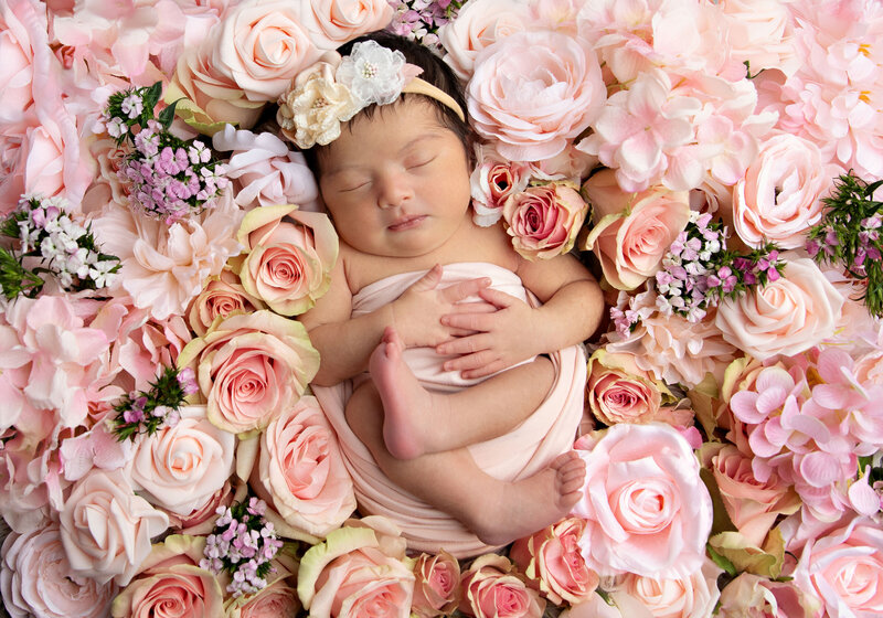 newbornbabyboynewfamilynewbabybestphotographertudiofamilybirthdaynewbornboyamilynewborngirlfirstbirthdayportraiturephotographystudioportraitsnewborngirlboyfamilyEvaMaganaPhotographychildphotographer (10 of 41)