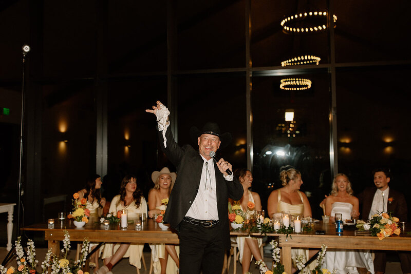 jami-oliver-wedding-preview-taylorraephotofilm-219