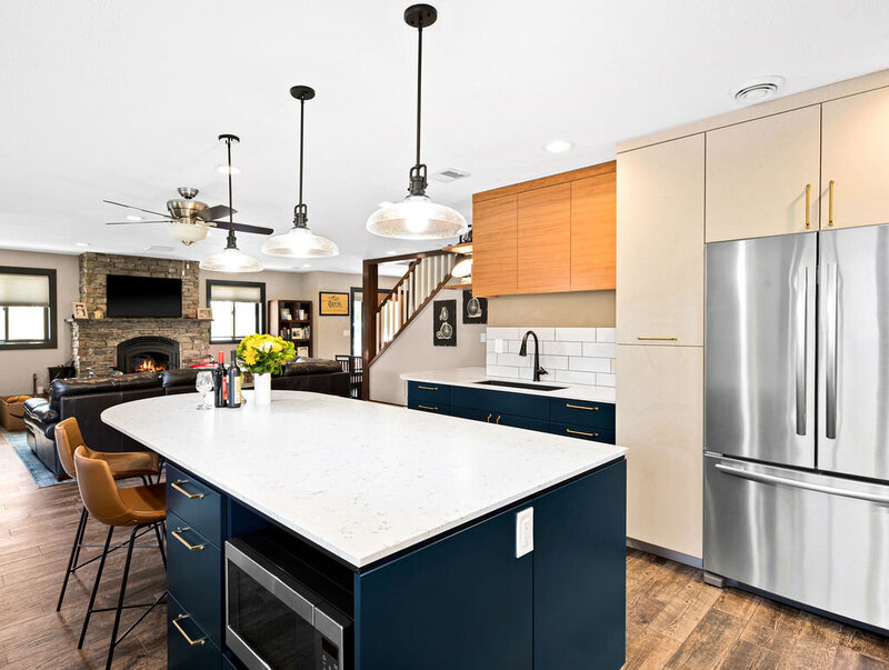 bold-kitchen-island