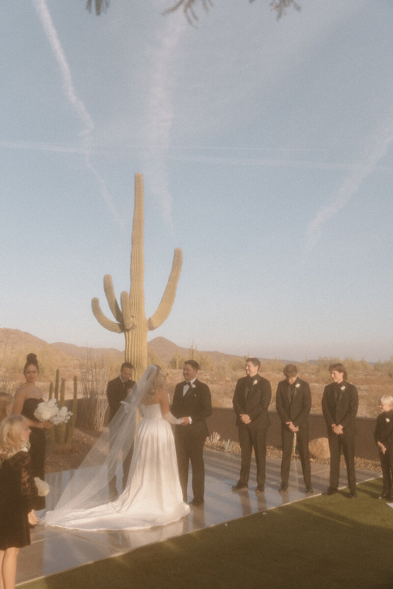 kelsey-kohl-wedding-preview-taylorraephotofilm-106