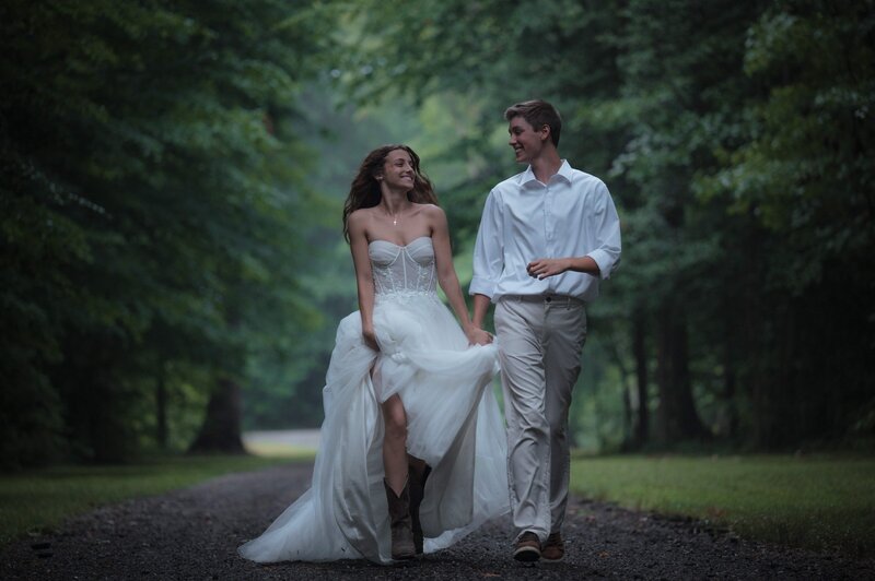 Virginiaelopementphotographer-KristenVann-LilyPond--4