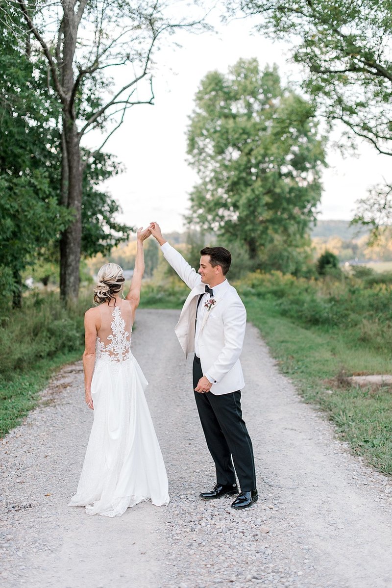 Bloomington_Indiana_The_Wilds_Wedding_Event_Chic_Barn_Weddings_80