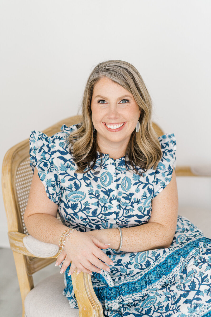 Lindsey Powell is a Marietta-based photographer for newborns, children, seniors and families.