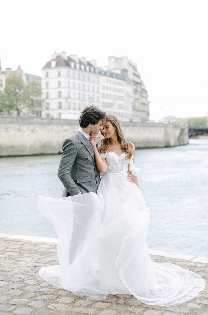 editorial-paris-engagement-session