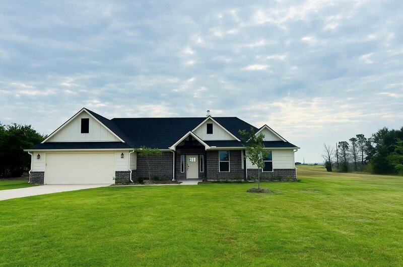 Valley View Home on 1.4 Acres for sale