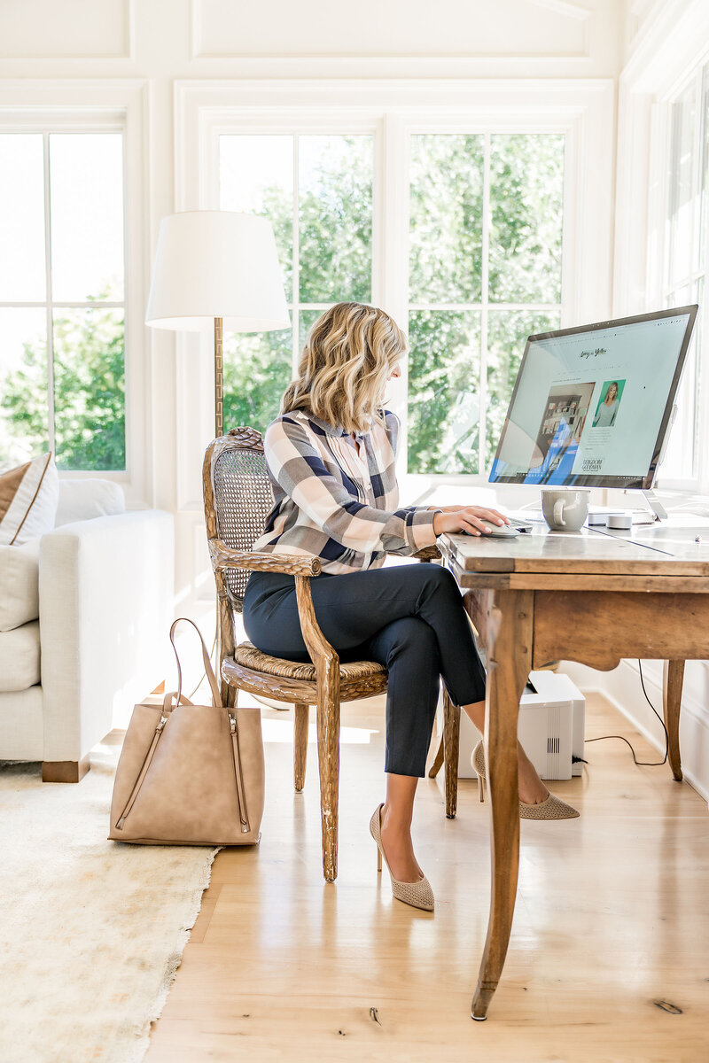 Creating A Summer Capsule Wardrobe [16 Pieces, 30 Ways