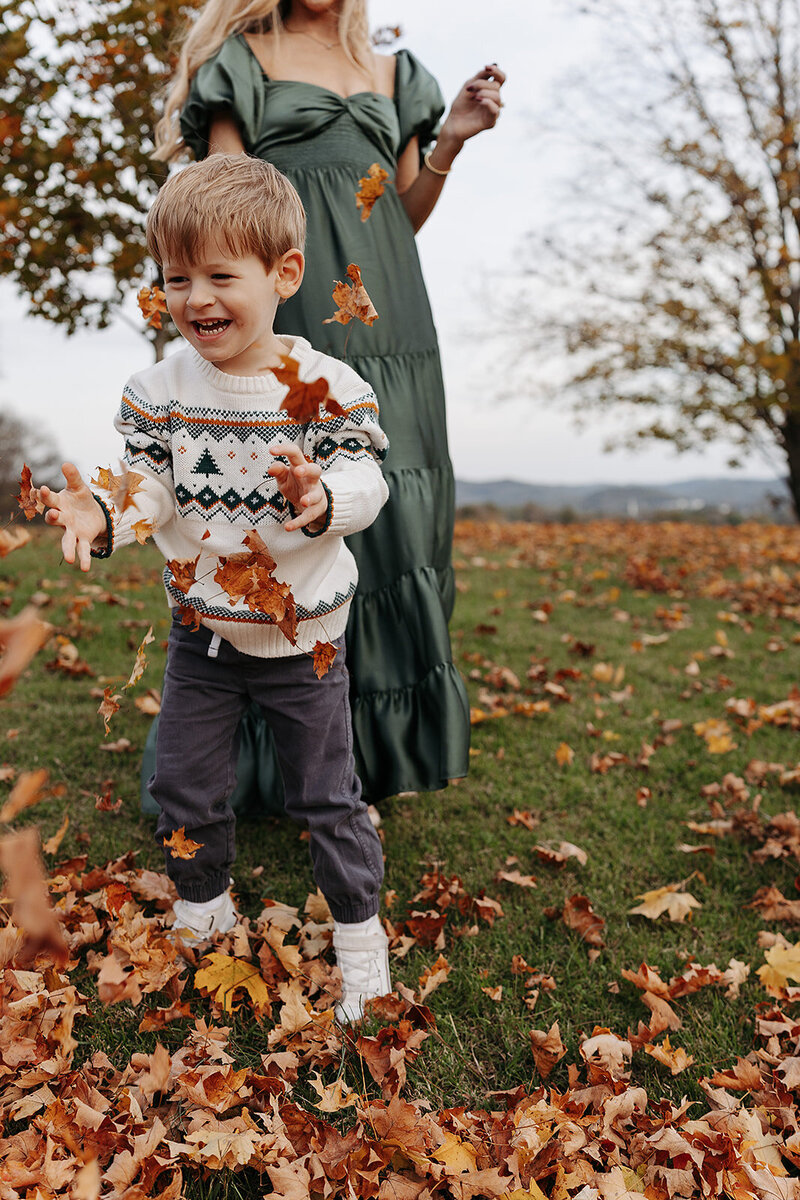 NahvilleFamilyPhotos.MarissaRobertsPhotography.TheHendersons-79_websize