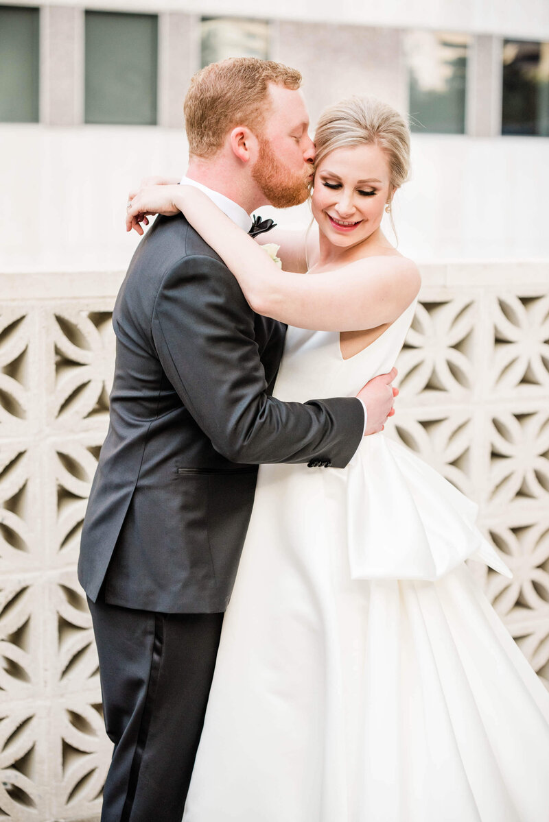 Bride and groom portraits in downtown Dallas, Texas