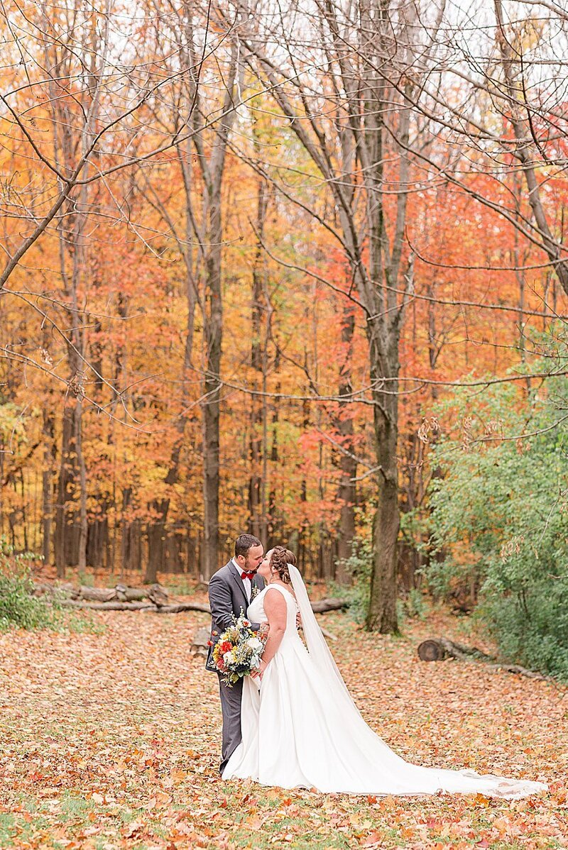 Fall-Inspired-Backyard-Wedding-Skaneateles-NY_0039
