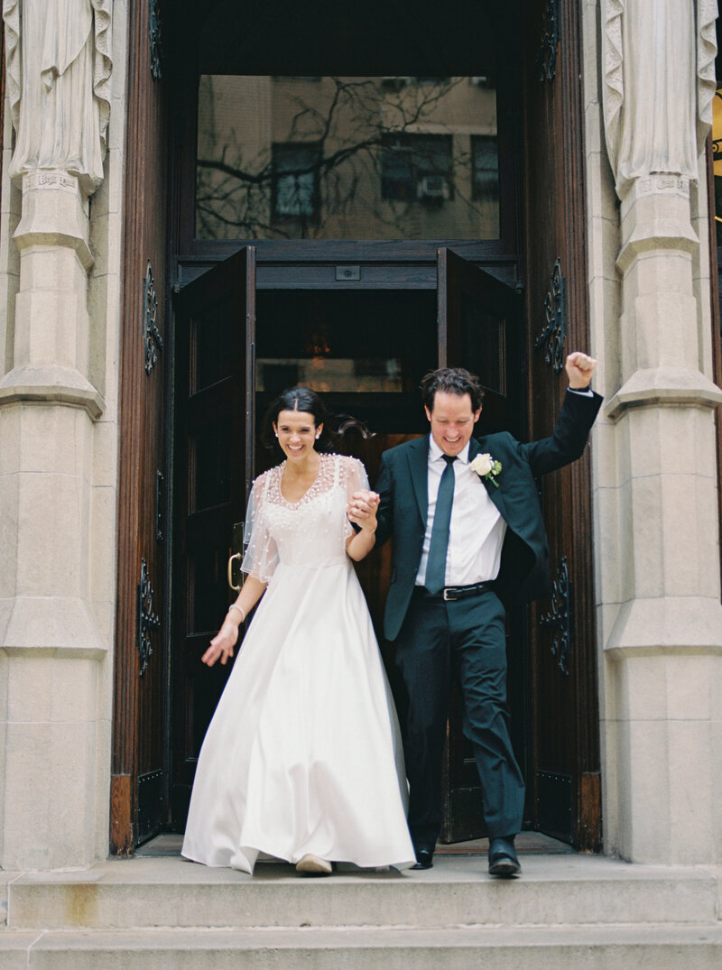 Callie + Derek Braun - Blessed Sacrament NYC - New York City - Stephanie Michelle Photography - @stephaniemichellephotog-165