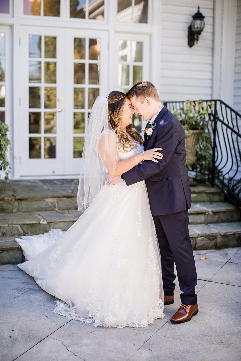 foreheads together by knoxville wedding photographer, amanda may photos