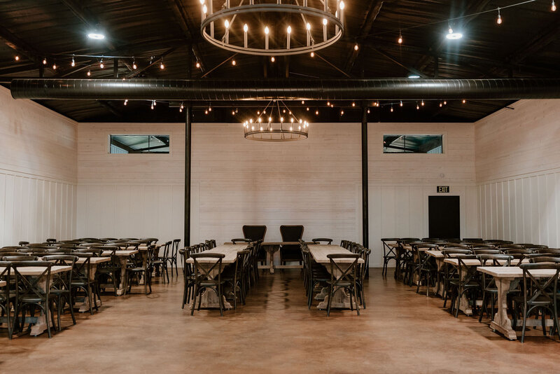 rosewood venue tx venue near me modern rustic venue wood tables mount vernon tx indoor reception