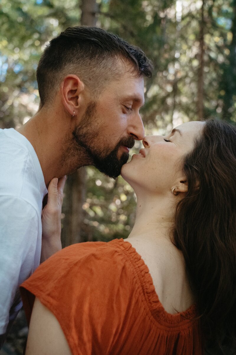 familyphotosgoldenbritishcolumbiacanadianrockies7