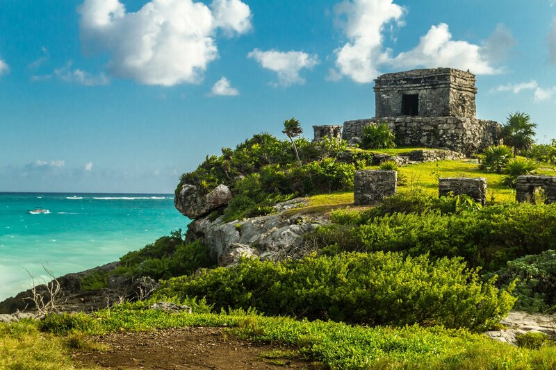 Rectangular Mexican ruin near beach