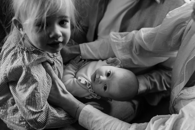Newbornshoot | Nijmegen | thuis | knuffelen