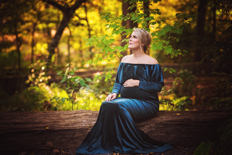 maternity portrait outdoors woods