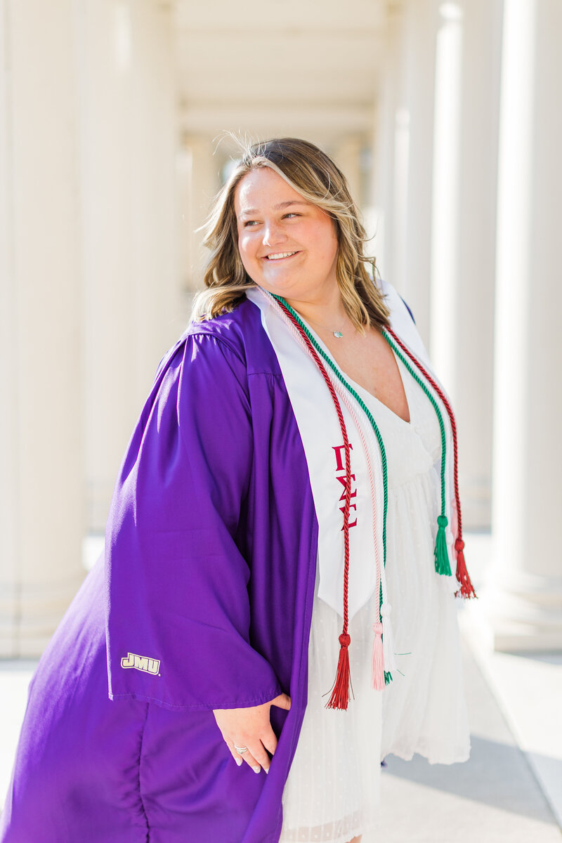 AmandaColl_JMUGrad_KelseyMariePhotography-2022-0819