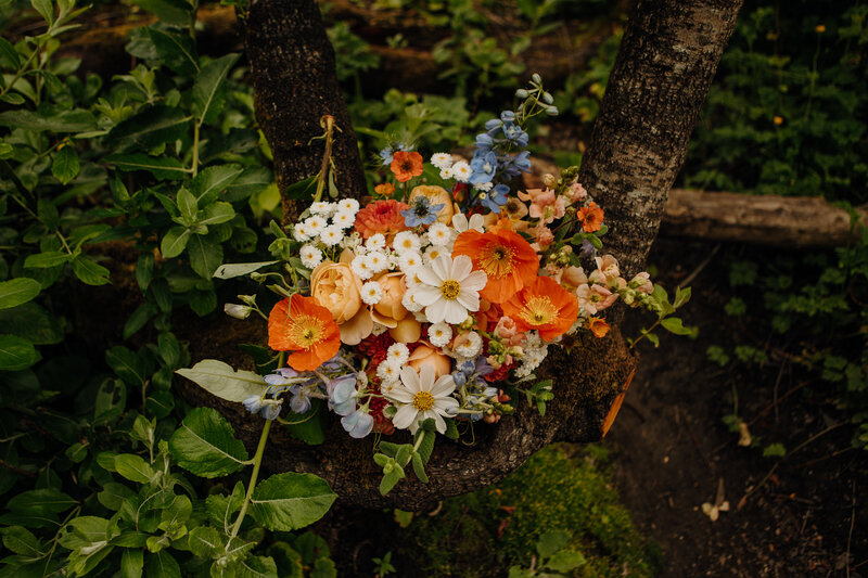 orange_Bridal_Bouquet_oregon_coast_elopement