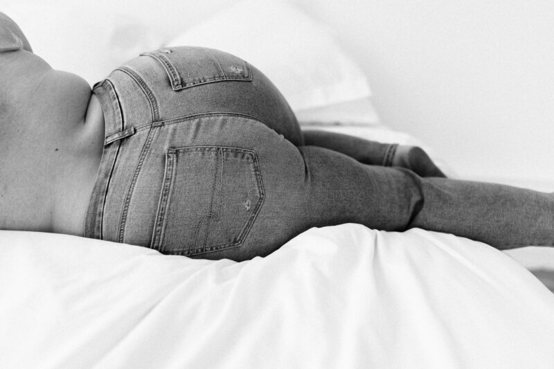 black and white image blue jean detail by winx photo knoxville boudoir photographer