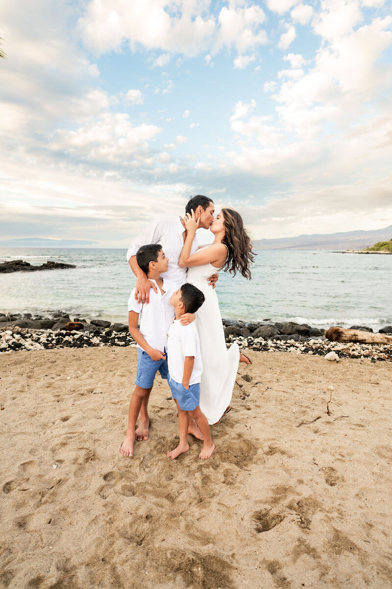 big island extended family photoshoot at the fairmont orchid hote-124
