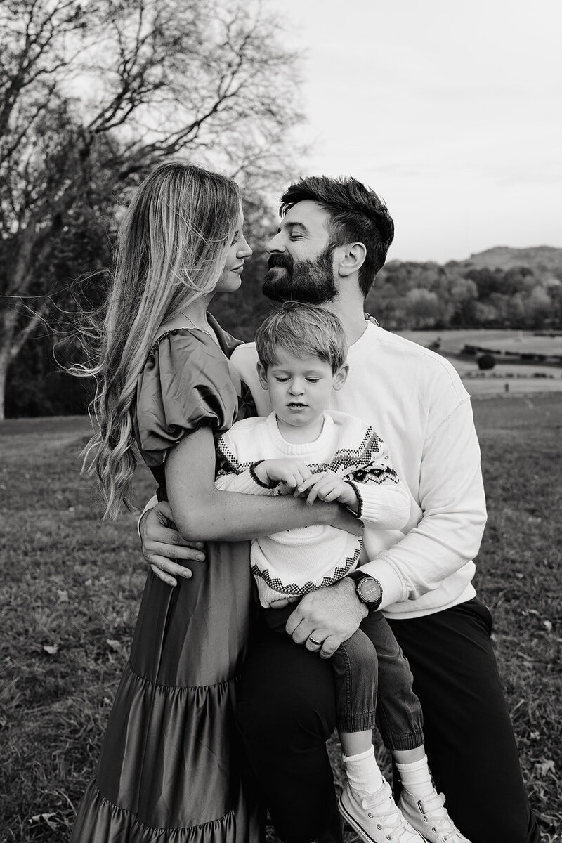 NahvilleFamilyPhotos.MarissaRobertsPhotography.TheHendersons-42_websize