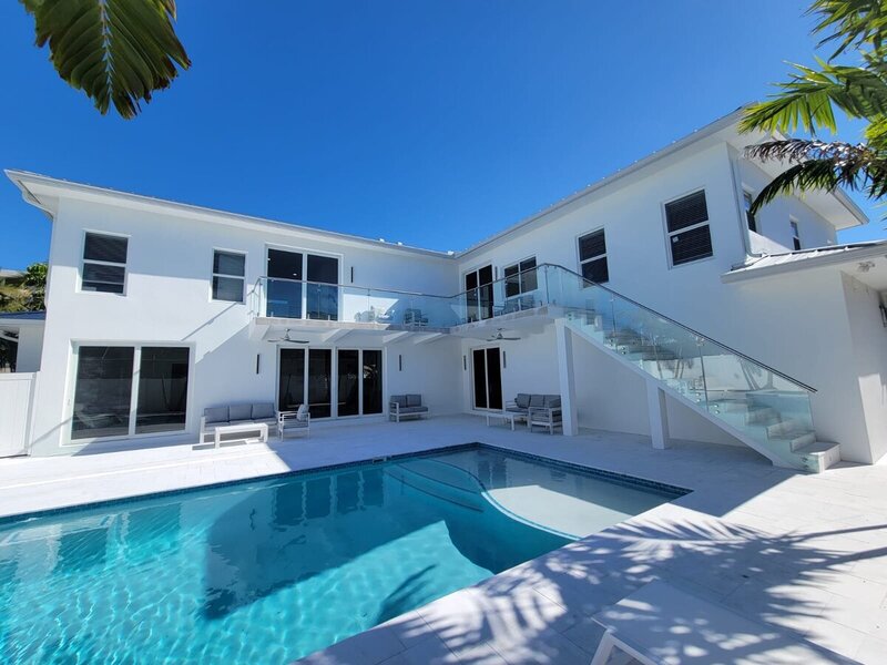 Modern Glass & Aluminum Railings in Boca Raton, South Florida