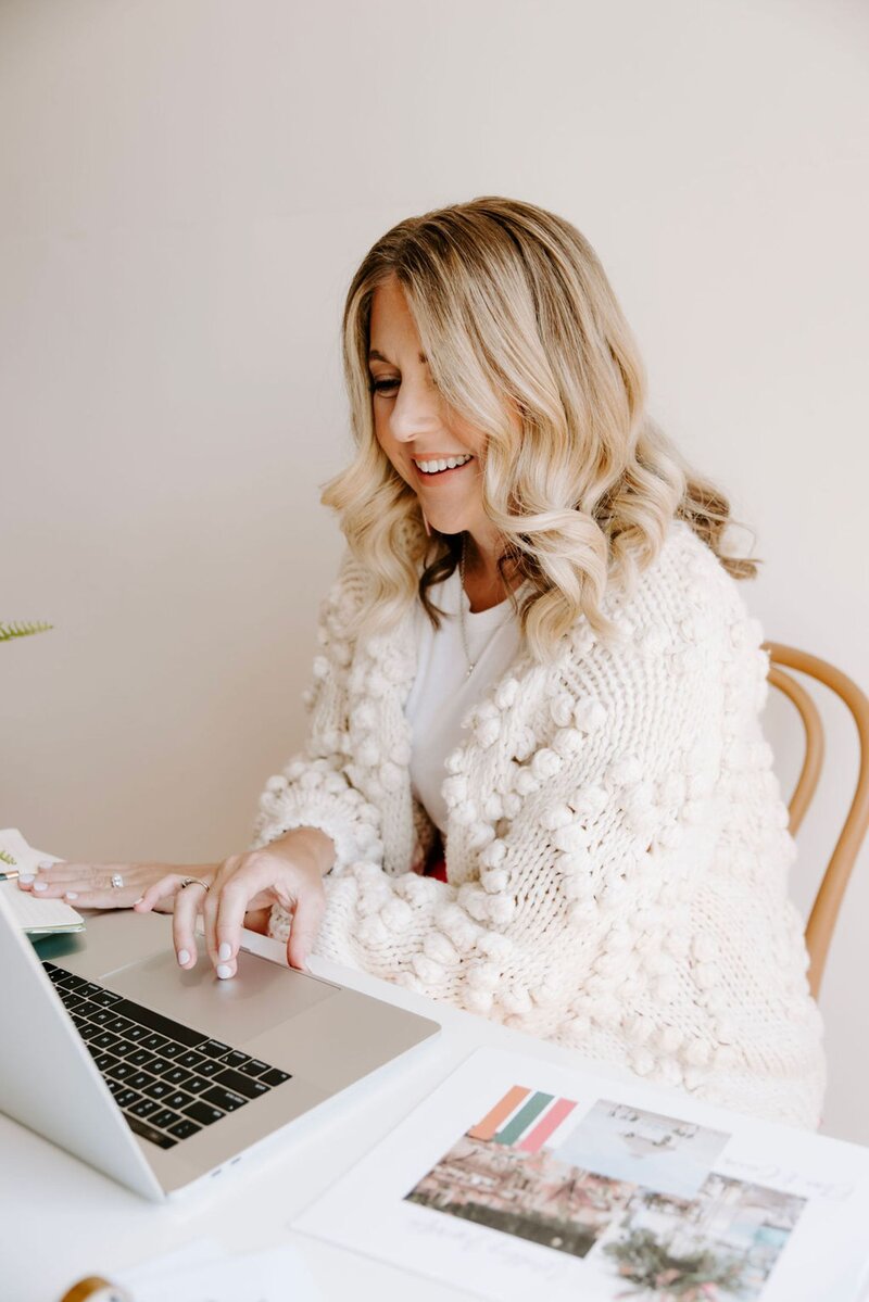 Dana, destination wedding, honeymoon, & vacation planner
