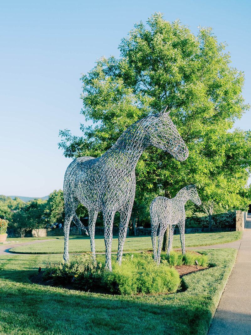 salalamnder resort metal  horses decor on lawn