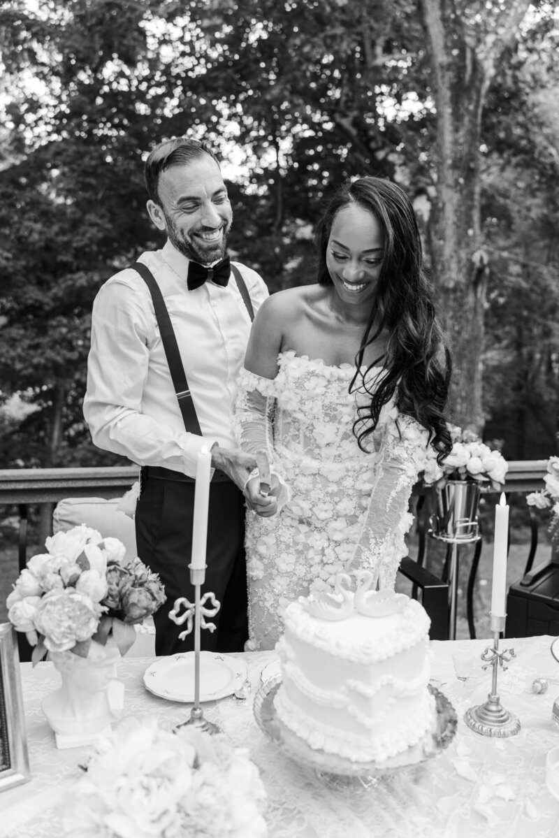 Hudson Valley micro wedding photographers focused on candid moments and real emotion at a backyard wedding