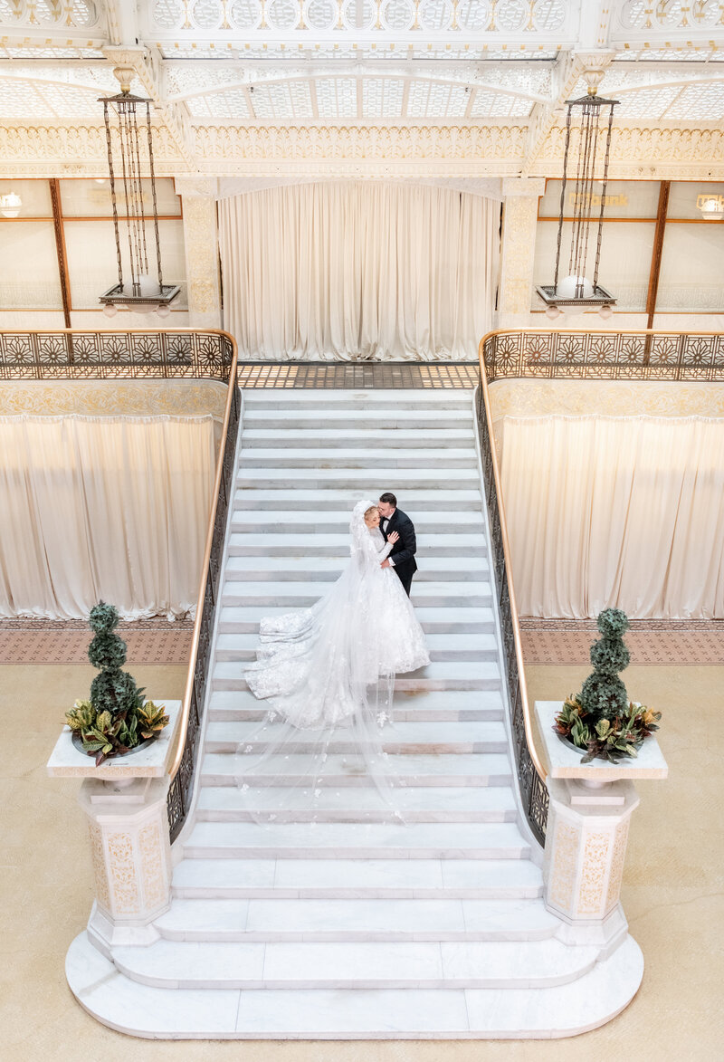 Chicago Wedding Photo at Wrigley Building